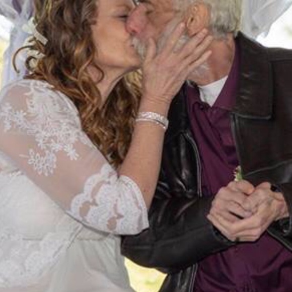 Meet your Posher, Sandy - Picture 7 of 17